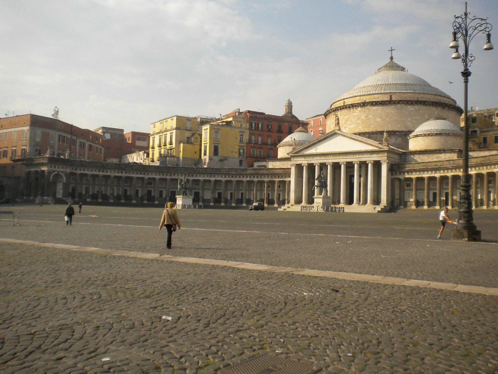 Bed & Breakfast Portanova Napoli Bagian luar foto